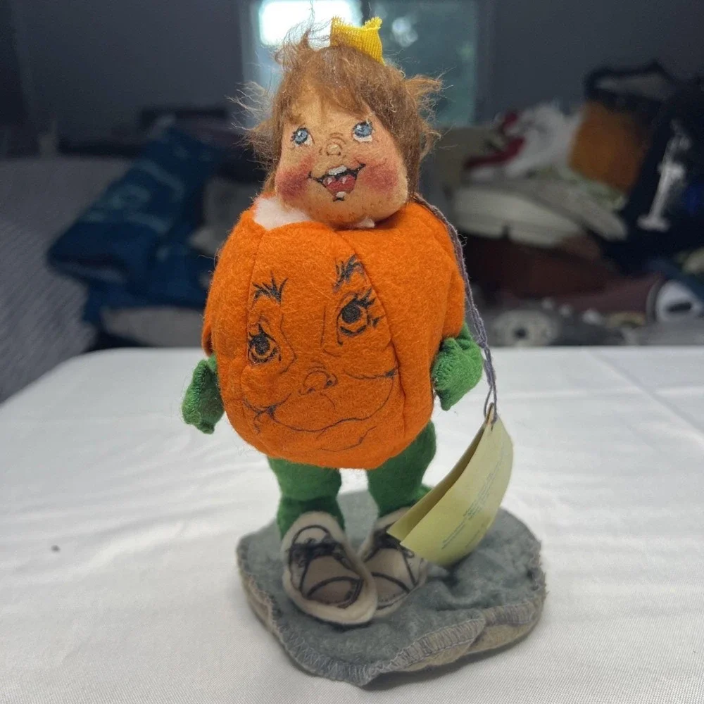 1990 Annalee Halloween Pumpkin Kid Doll Figure 7